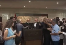 Libanons klare Absage demütigt Laridschani und vertieft Teherans Niederlagenserie