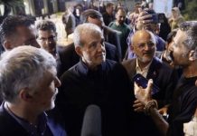 Angriffe auf Pezeshkian: Teheraner Fraktionsstreit eskaliert