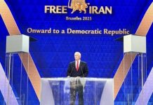 Mike Pence: „Die Flamme der Freiheit brennt im iranischen Widerstand“