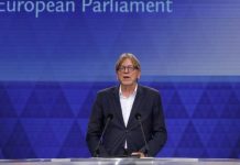 Guy Verhofstadt fordert Ende der Beschwichtigungspolitik gegenüber dem Iran