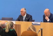 Debatte nach Pahlavis Pressekonferenz in Berlin