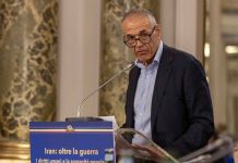 Carlo Cottarelli wirbt in Rom für internationale Unterstützung demokratischer Veränderungen im Iran