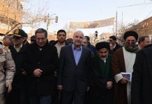 Führungskrise und soziale Unruhen verschärfen die Lage im Iran