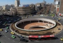 Iran nach Khamenei: Machtkämpfe, Wirtschaftskrise und offene Nachfolgefrage