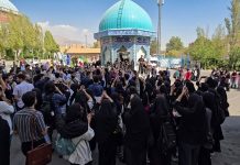Iran: Studenten protestieren gegen Inflation und Kopftuchzwang, während der Rial weiter fällt