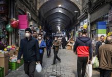 Iran: Konflikt um Saravan und Debatte über Pezeshkians Absetzung verschärfen Spannungen