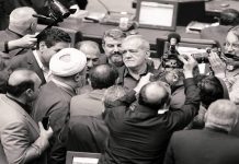 Mojtabas Einheitsappell scheitert: Wirtschaftskrise und Unruhen setzen Irans Regime unter Druck