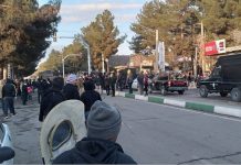 Schwere bewaffnete Auseinandersetzung in IranShahr: Rial fällt unter 250.000 – Spannungen nehmen zu